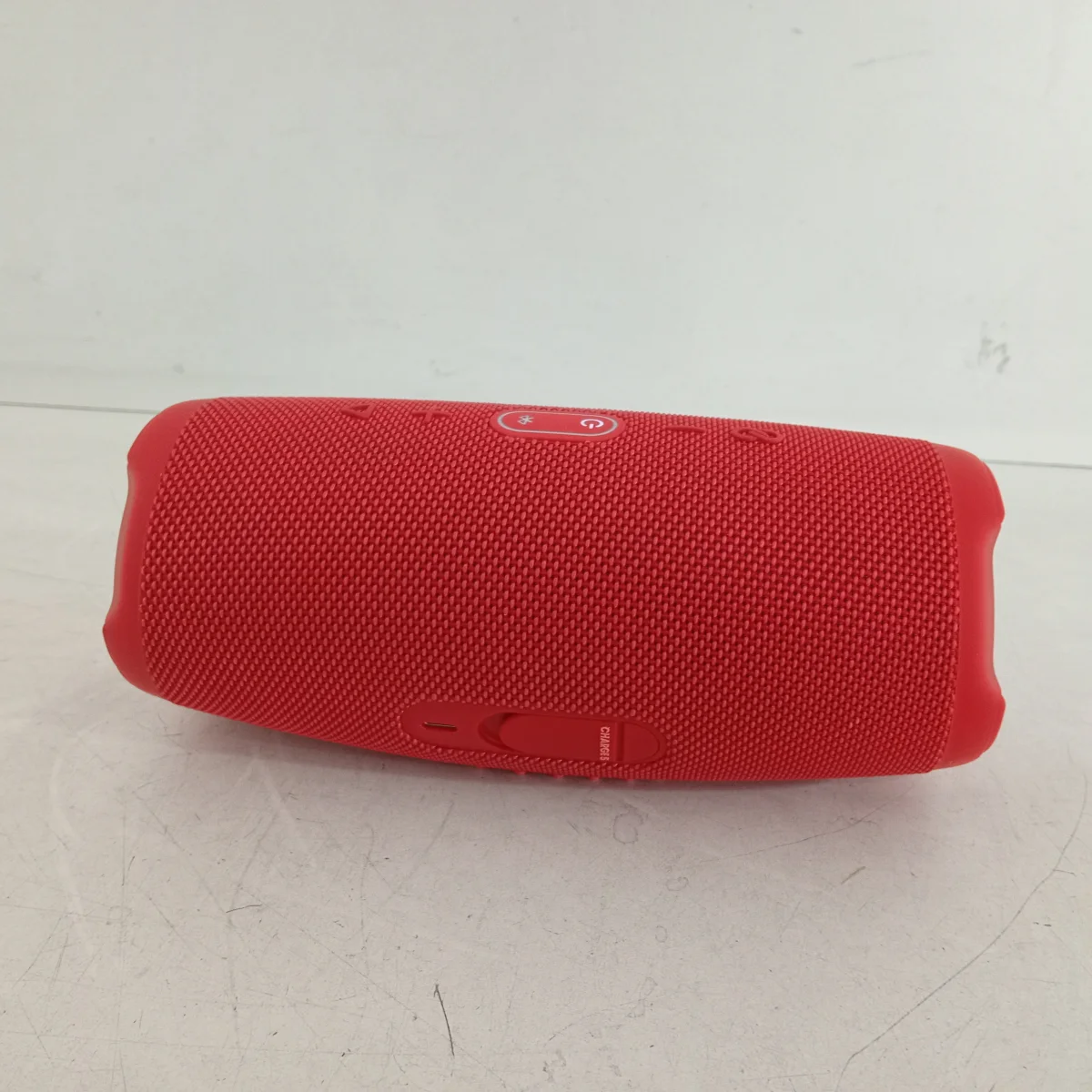 Foto 2 de Speaker Potencia Watts 10 Marca Jbl Sin Control Modelo Charge 5 Usado En Buen Estado Sin Caja Acc No Tiene