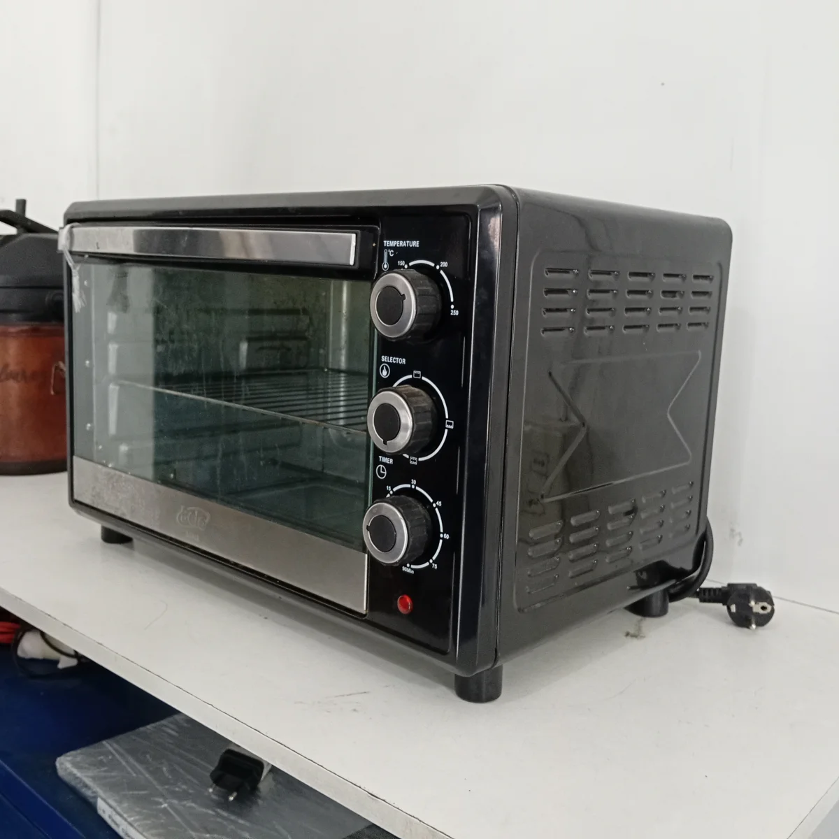 Horno Marca Belo Litros 40 Modelo 40 Usado-En-Buen-Estado Acc Con Una Parrilla