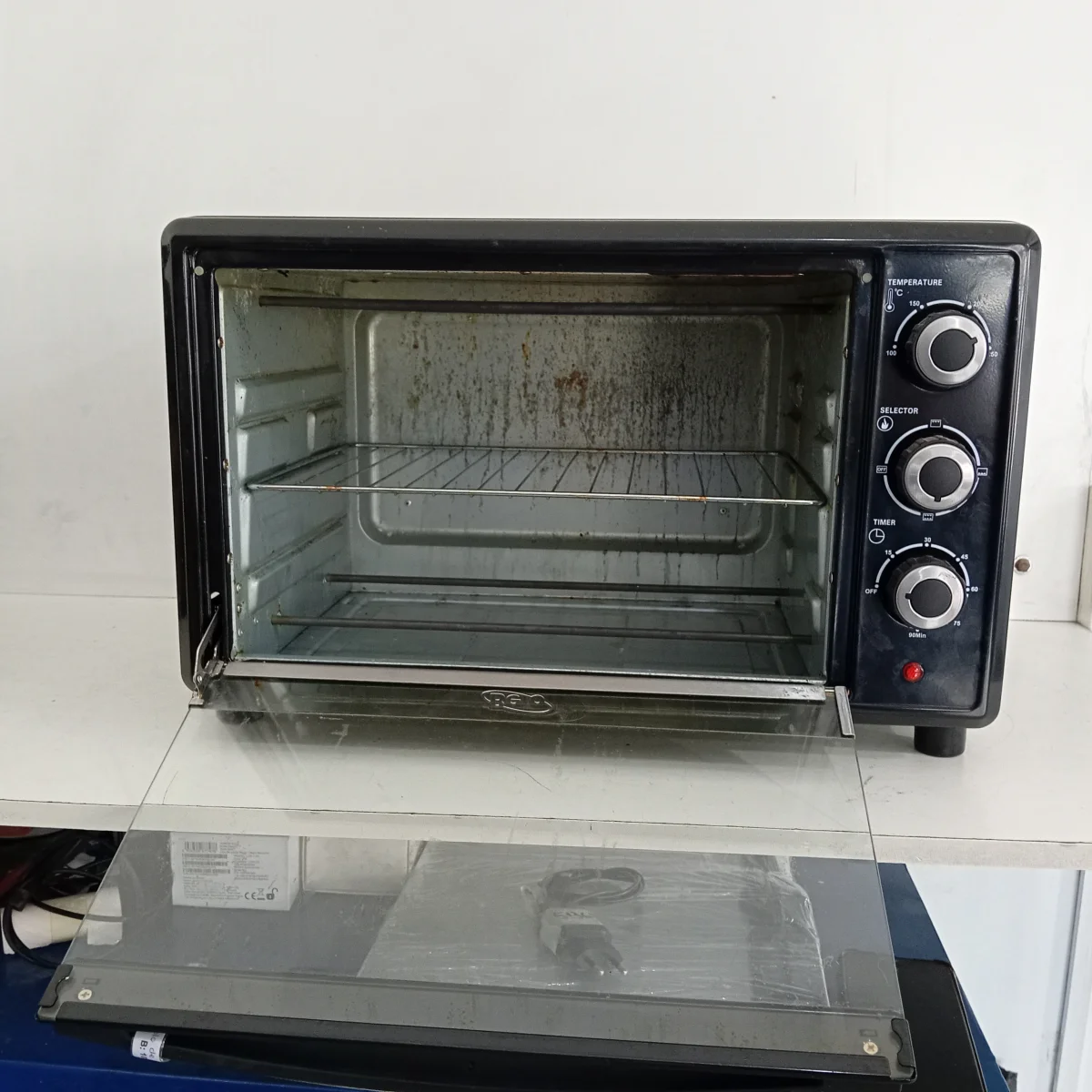 Foto 2 de Horno Marca Belo Litros 40 Modelo 40 Usado-En-Buen-Estado Acc Con Una Parrilla