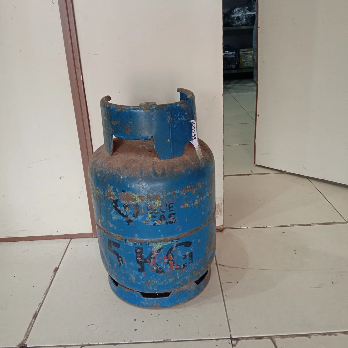Garrafa Cap 10 Kg. Marca Blue Gas Usado Con Desgaste Color Azul Acc No Tiene