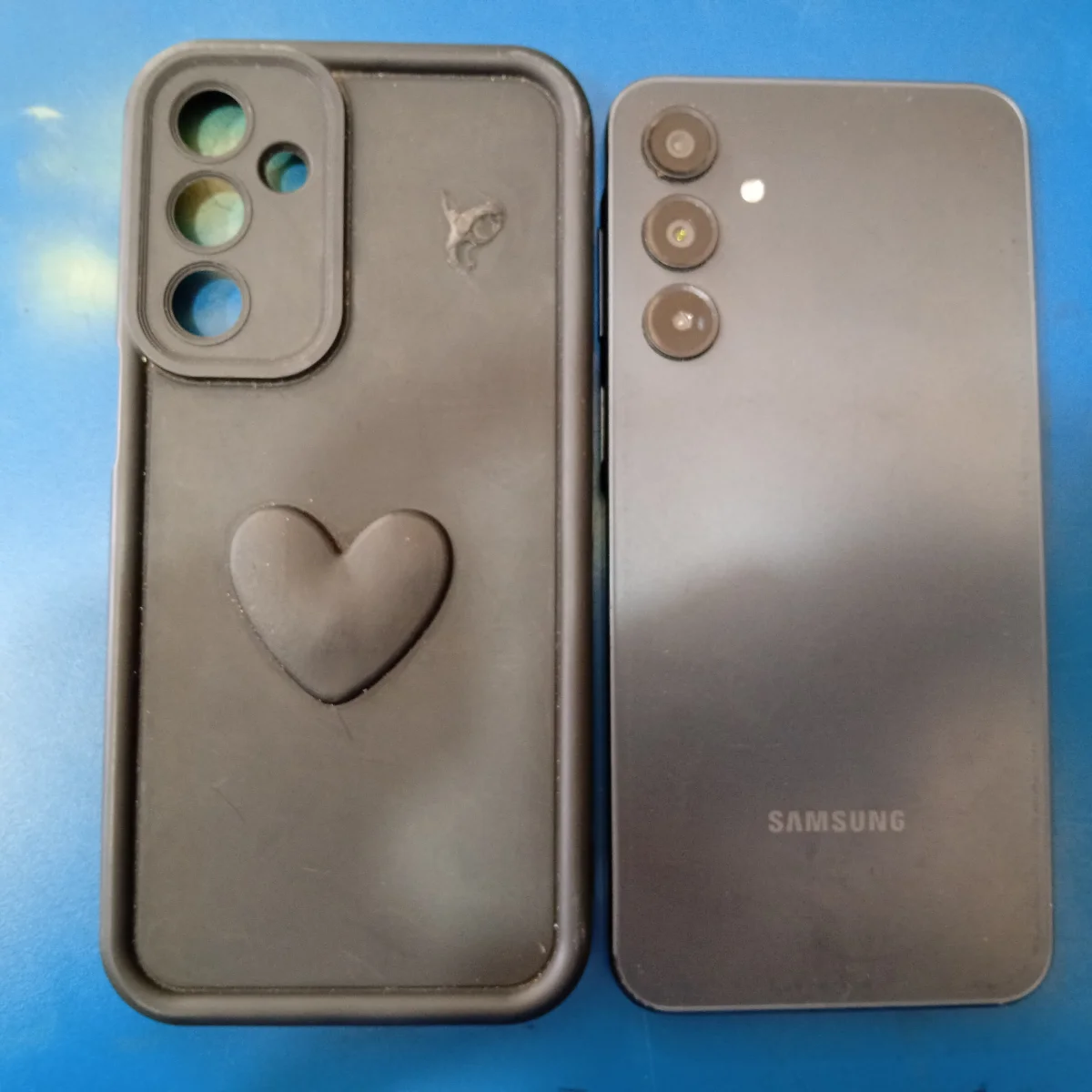 Foto 2 de Celular Marca Samsung Modelo Galaxy A16 Memoria Ram 4 Gb Almacenamiento Interno 128 Gb Acc Con Case Color Negro