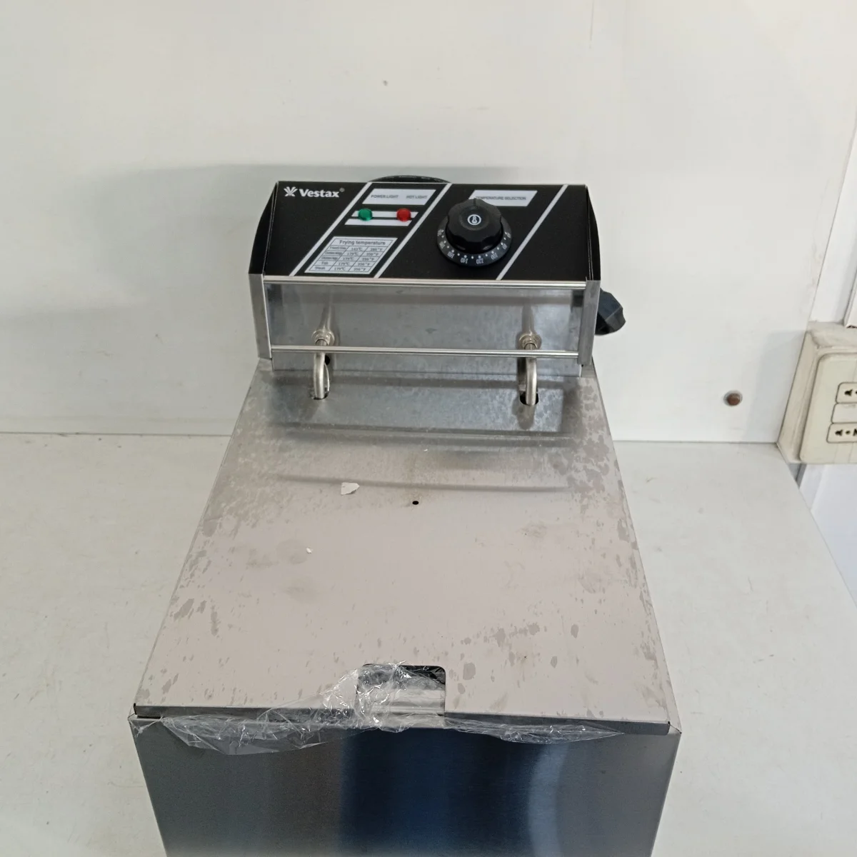 Foto 2 de Fritadora Marca Vestax Modelo Vt-045l Nuevo Sin Uso Acc No Tiene , de 5 litros