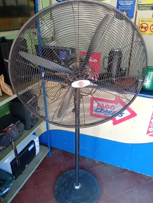 Ventilador 3 Velocidades Marca Tokyo Modelo Vetokii30-Ar Usado En Buen Estado Acc No Tiene