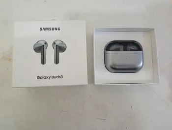 Auricular Marca Samsung Modelo Galaxy Buds3 Usado En Buen Estado Con Cable Usb Cargador Acc No Tiene