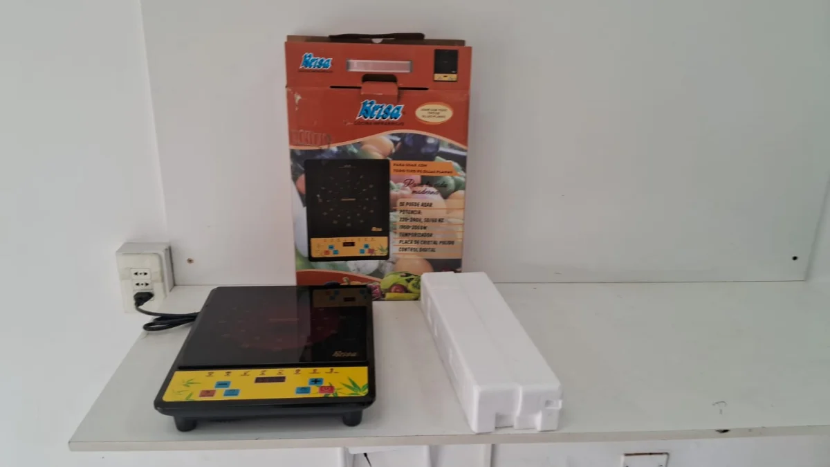 Cocina Electrica Tipo Vitroceramica Marca Brisa Modelo 39202b Nuevo Sin Uso Acc Tipo Infrarrojo P/ Todo Tipo De Ollas