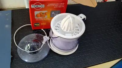 Exprimidora Marca Tokyo Modelo Edtetwist-N Usado En Buen Estado Acc No Tiene