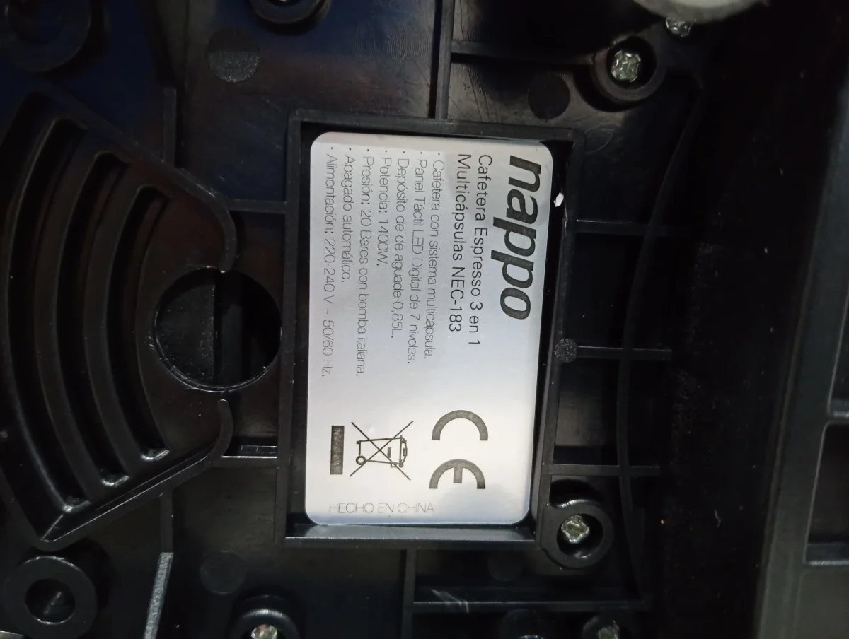 Foto 4 de Cafetera Marca Nappo 3 En 1 Multicapsulas Modelo Nec-183 Usado En Buen Estado Acc C/Recipiente De Agua