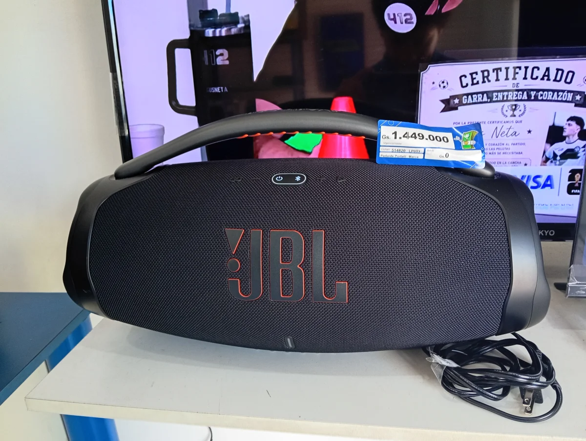 Parlante Portatil Marca Jbl Modelo Bomboox 3 Usado En Buen Estado Con Cable Corriente Acc No Tiene