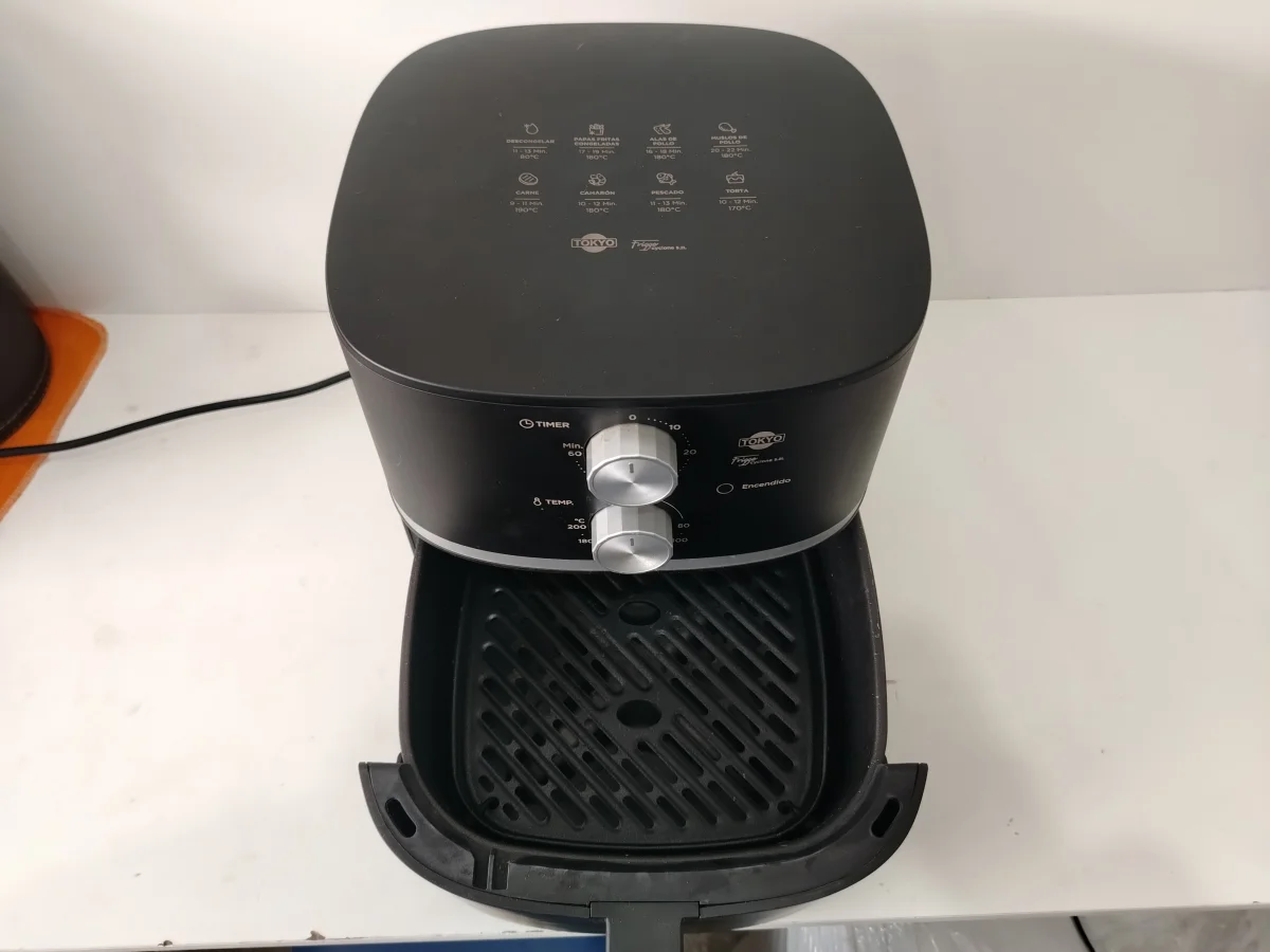 Foto 2 de Fritadora Marca Tokyo Modelo Edtokafryer5.2l Usado En Buen Estado Acc Canastilla