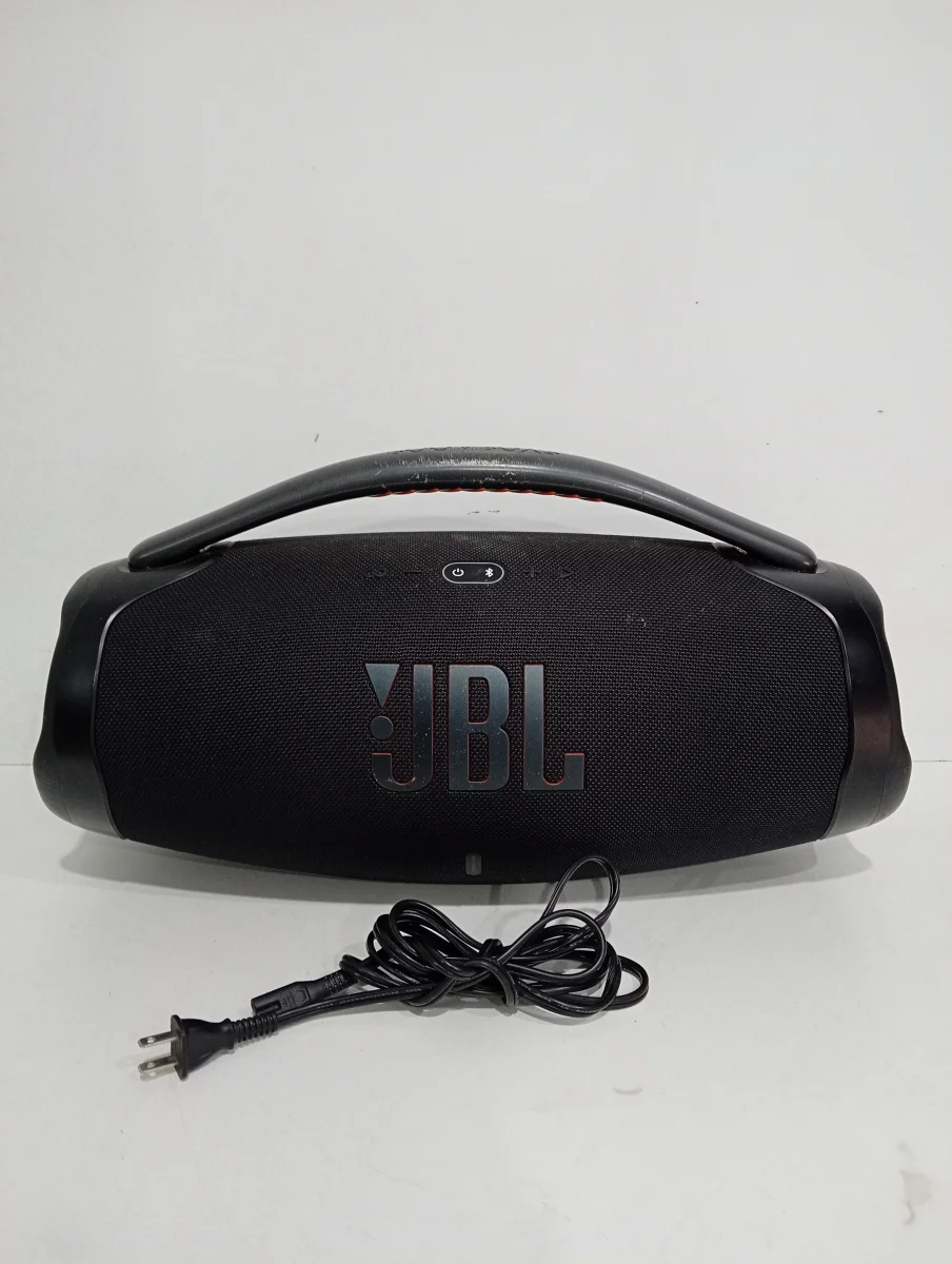 Parlante Portatil Marca Jbl Modelo Boombox 3 Usado En Buen Estado Con No Tiene Acc C/Cable Power