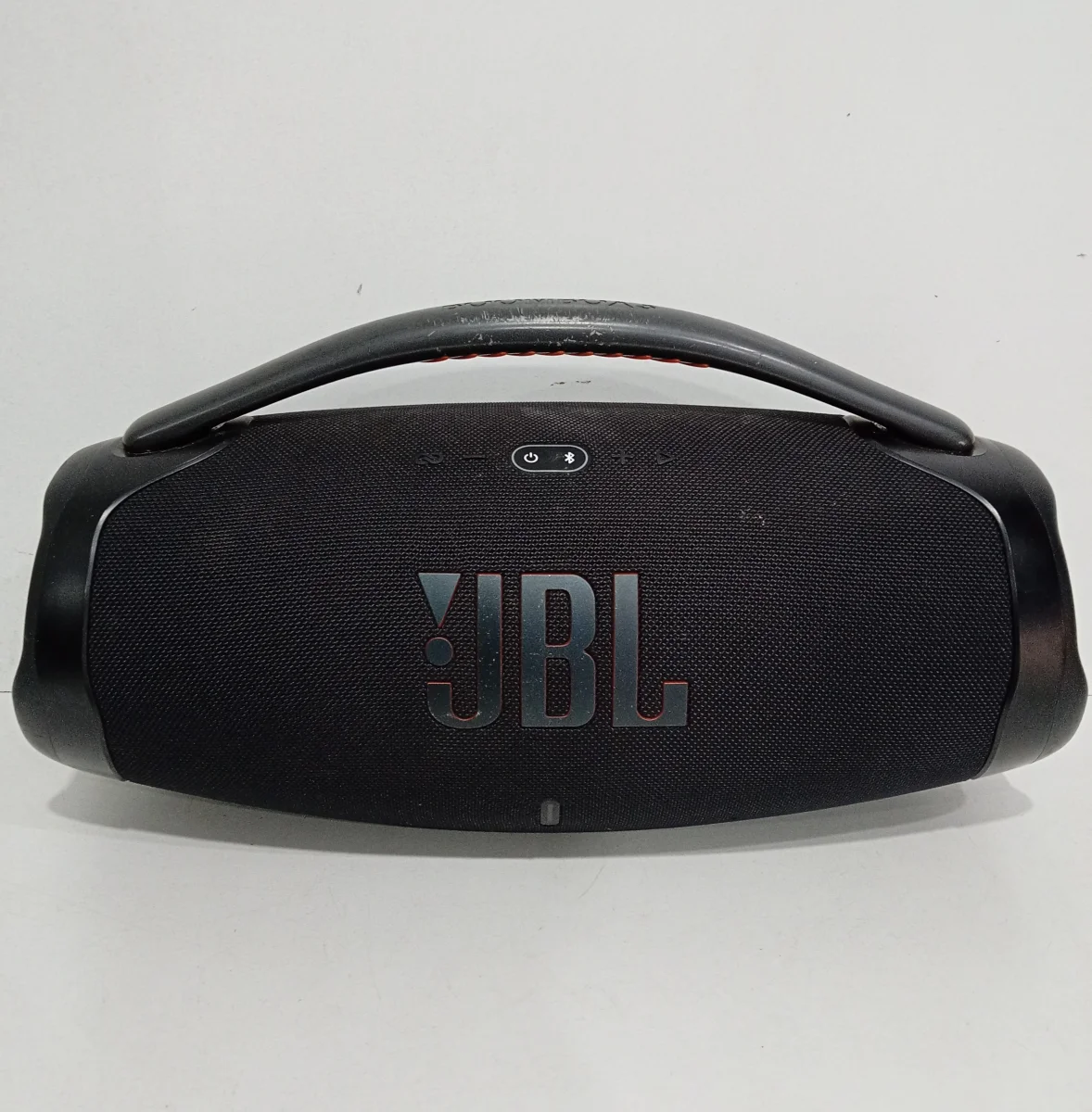 Foto 4 de Parlante Portatil Marca Jbl Modelo Boombox 3 Usado En Buen Estado Con No Tiene Acc C/Cable Power