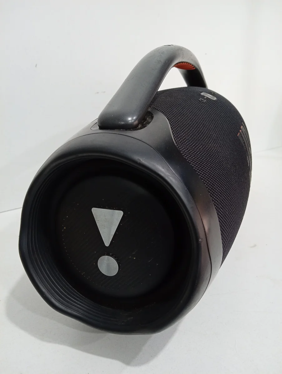Foto 6 de Parlante Portatil Marca Jbl Modelo Boombox 3 Usado En Buen Estado Con No Tiene Acc C/Cable Power