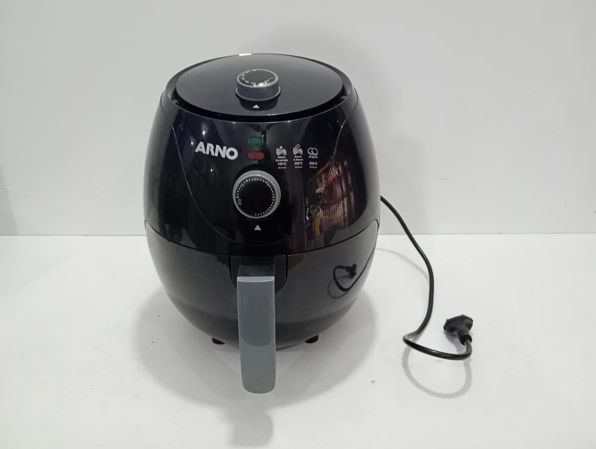 Fritadora Marca Arno Modelo Ey1228b2 Usado En Buen Estado Acc Con Parrilla