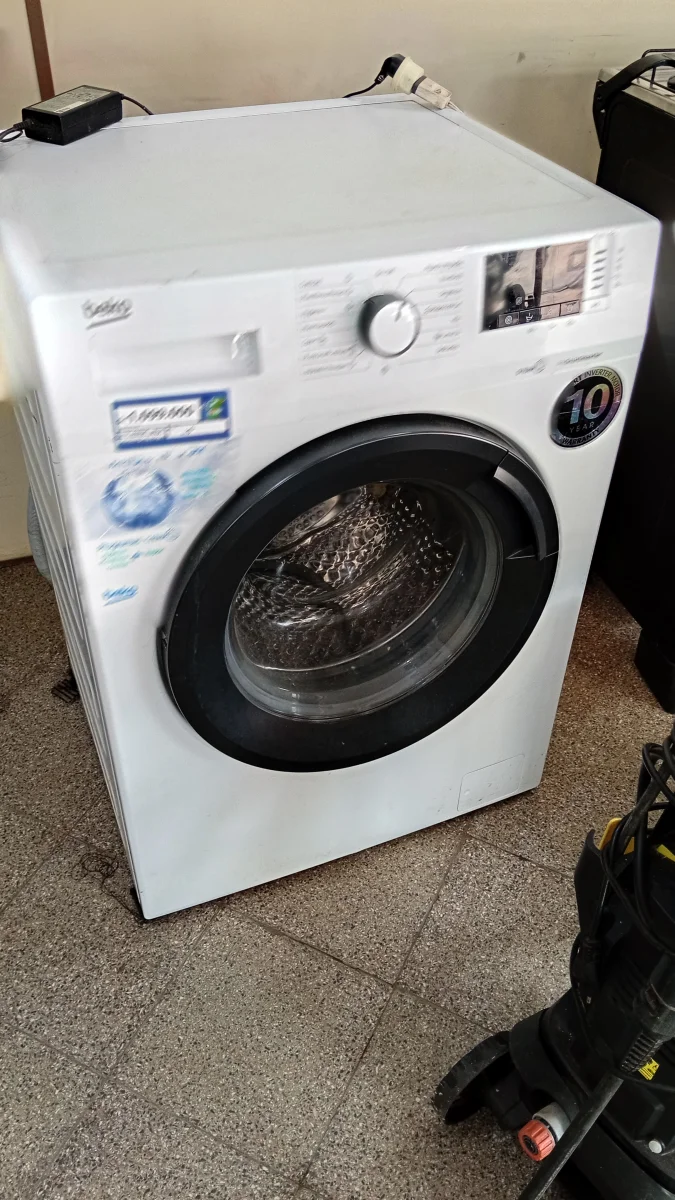 Lavarropas Cap 8 Kg. Marca Beko Modelo Prosmartinverter Nro Usado En Buen Estado Acc Manguera De Carga Y Descarga