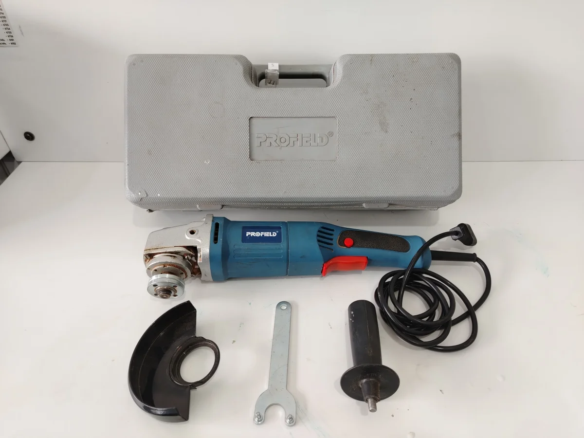 Pulidora Marca Profield Modelo Angle Grinder Tamaño 115 Usado En Buen Estado Acc ProtectorManijaLlaveEstuche Rigido Gris