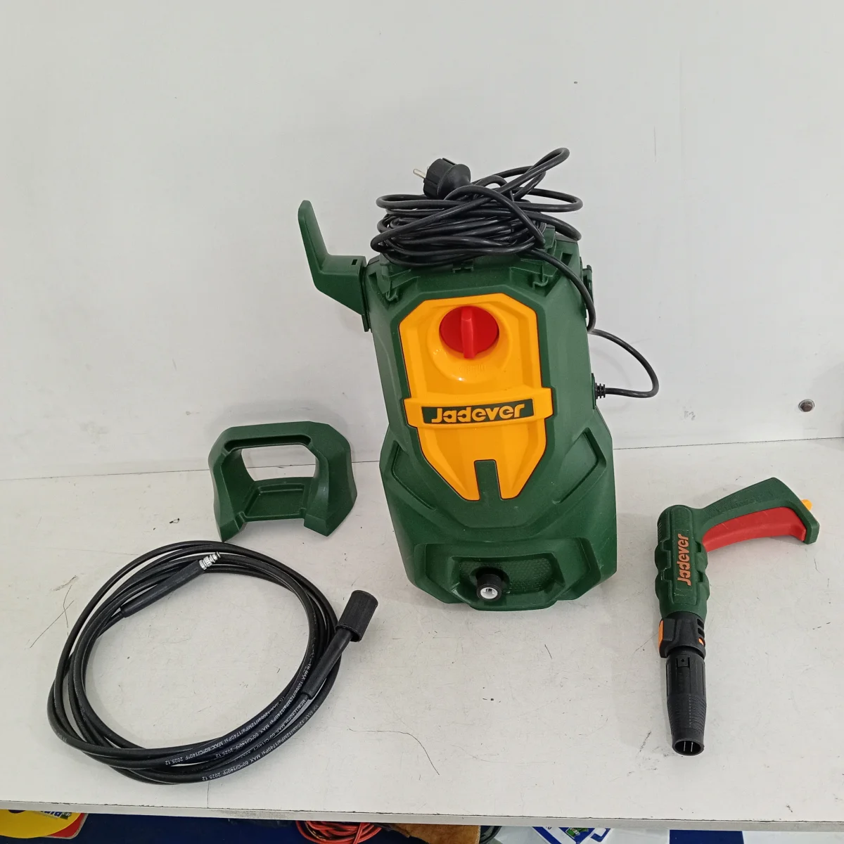 Hidro Lavadora Marca Jadever Modelo Jdhp3a14 Usado En Buen Estado Acc 1 Pistola Regulable Manija De Transporte