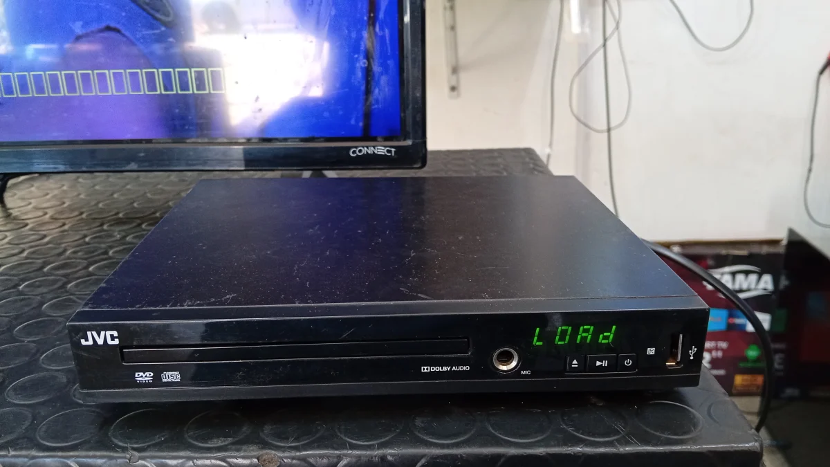 Dvd Marca Jvc Con Control Modelo Xv-Ky557b Usado En Buen Estado Acc Cable Rca